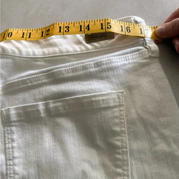 NWT Liverpool White Jean Shorts - Picture 7 of 9